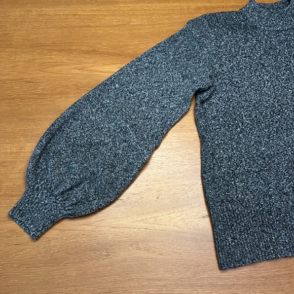 Marled Soft Heather Gray Turtleneck Sweater, Balloon Sleeves, Super Soft, Size M - Picture 7 of 13